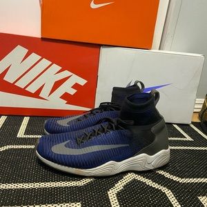Nike indoor soccer sneaker